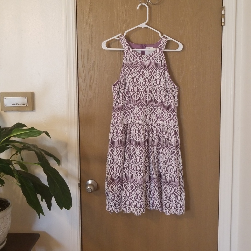 Purple and white lace dress - Picture 1 of 1